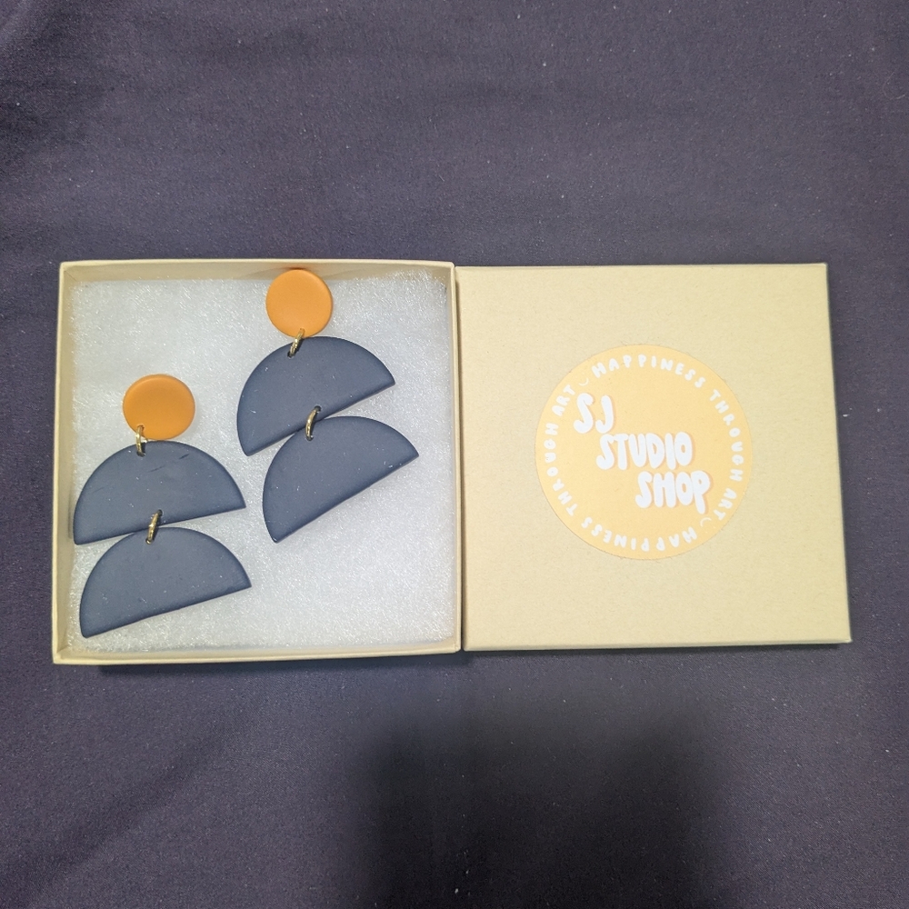 SJ Studio Shop Geometric Earrings - Gray and Orange